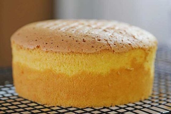 123-94-4モノラルおよびDiglyceridesスポンジ ケーキの乳化剤のパン屋の食品等級99%を