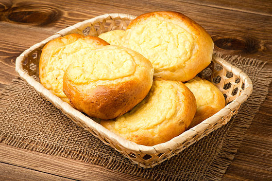 123-94-4食品等級の乳化剤のパンの乳状になる保湿のクリーム