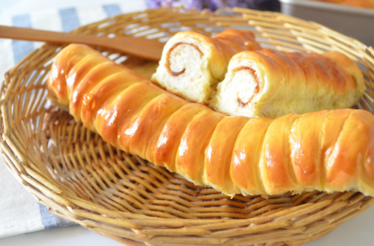 1338-43-8のSorbitanの脂肪酸のエステルはE491食品等級のEmulsfierの薄黄色のワックスに及ぶ